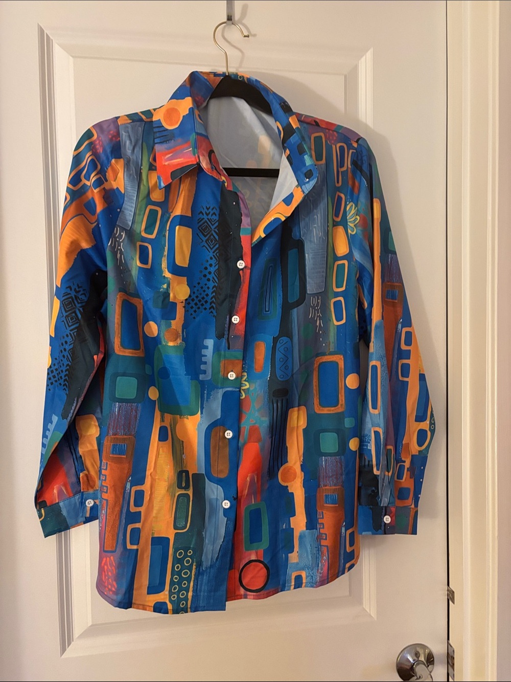 Source Unknown Bold Abstract Multicolor Button-Front Blouse